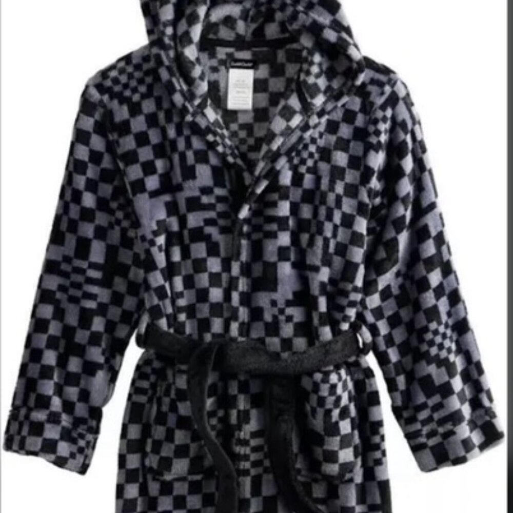 GUC Cuddl Duds boys fleece black and gray checkered bath robe